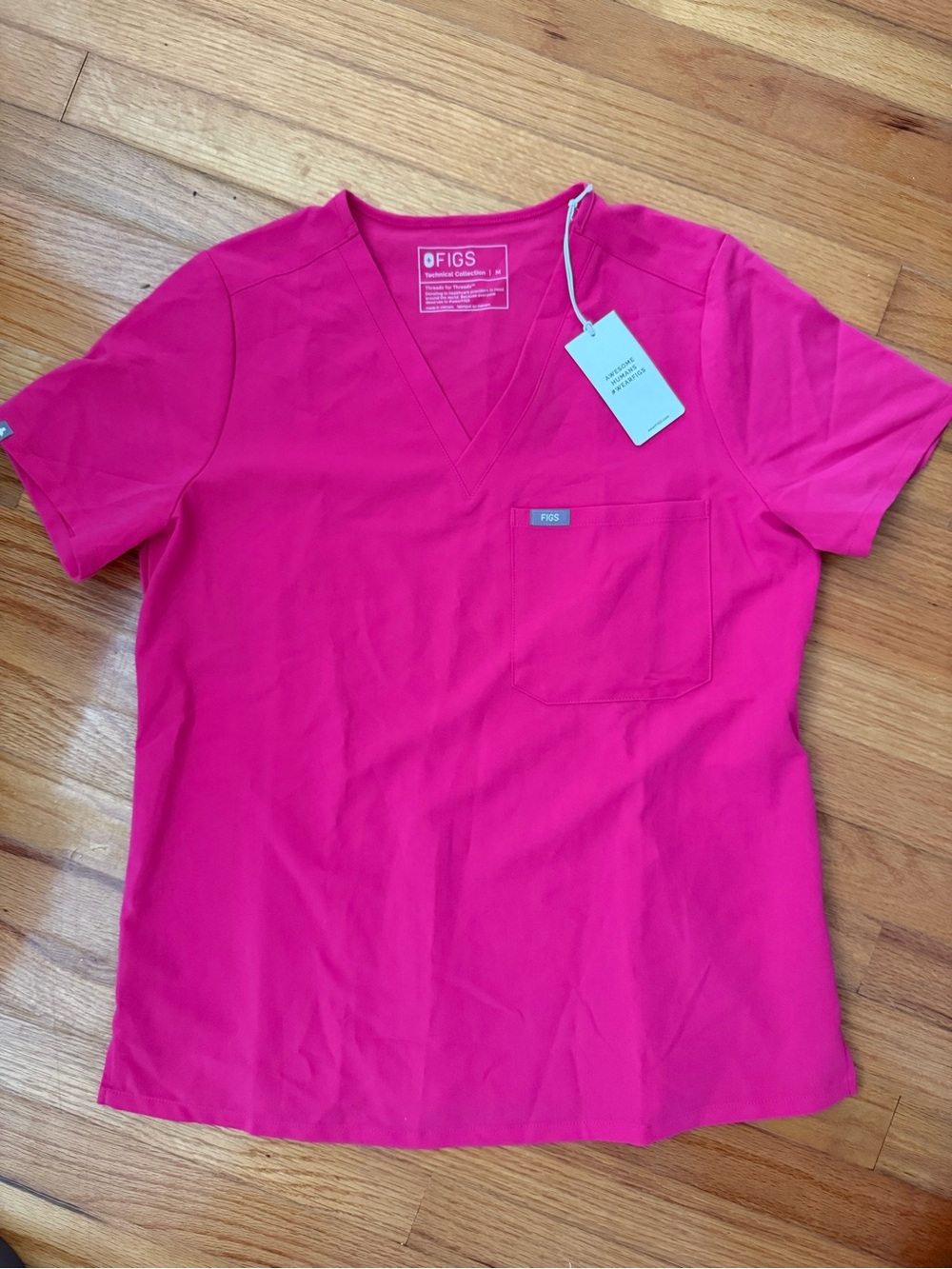 Figs Scrubs Set in Shocking Pink NWT
Catarina top/Yola Pant - Picture 2 of 7